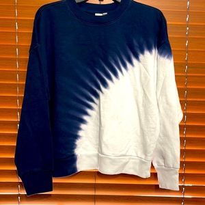 NWOT Gap Dyed sweatshirt M
